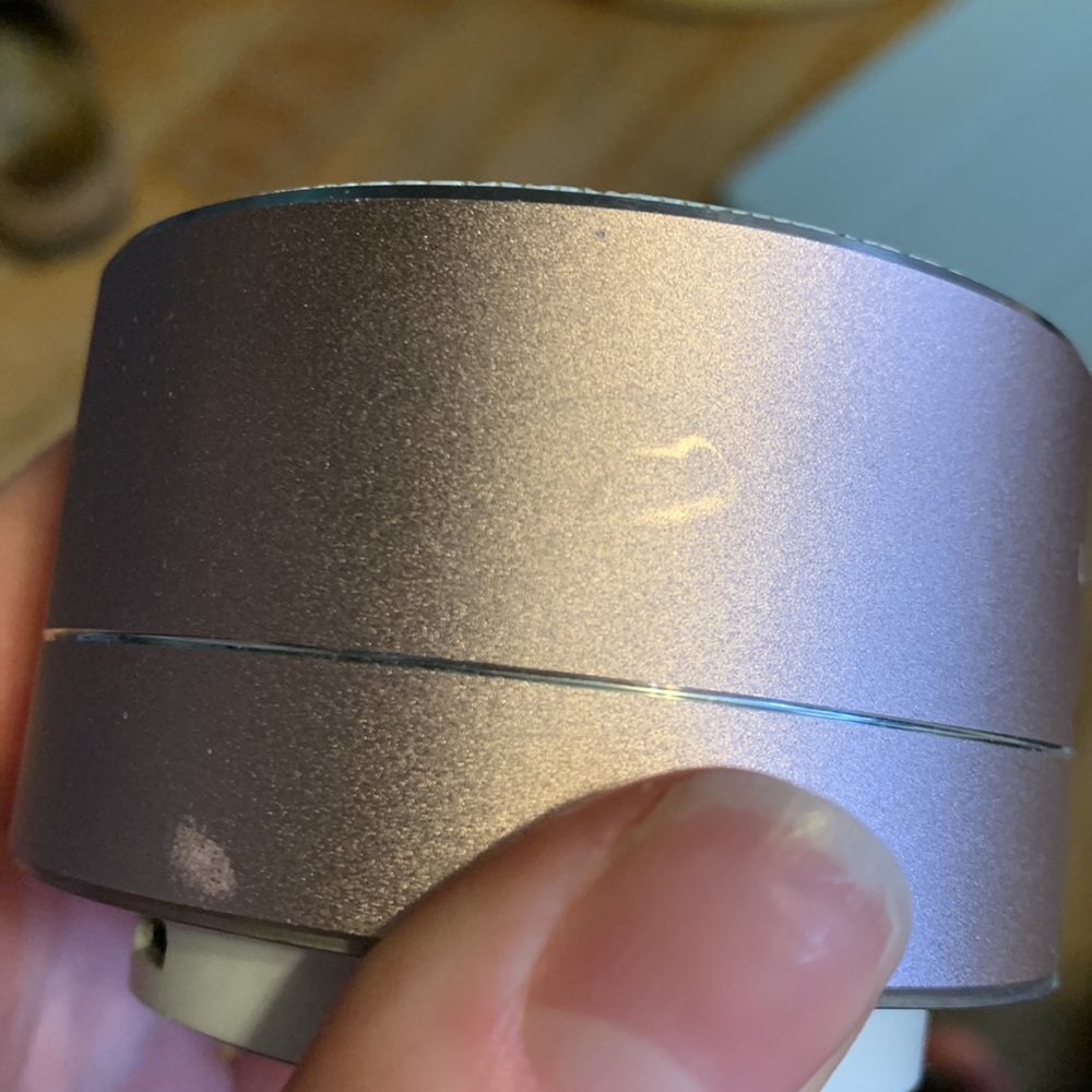Lenrue bluetooth speaker - Picture 4 of 5